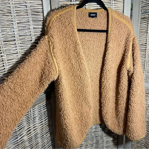 Monrow Wool Camel Teddy Jacket - size S - Picture 3 of 11